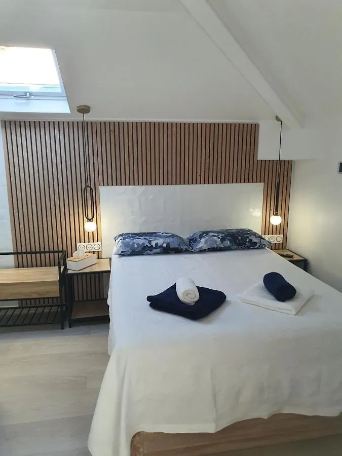 ホームステイ Villa Daniel サン・エギュルフ